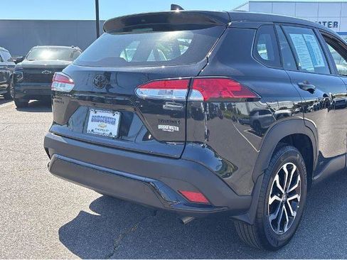 Used 2024 Toyota Corolla Cross AWD Hybrid image 11