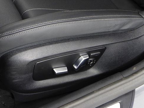 Used 2023 BMW 530i w/ Convenience Package RWD image 23