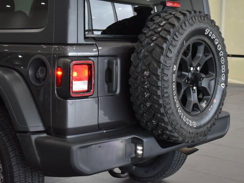 Used 2021 Jeep Wrangler Sport AWD/4WD image 9
