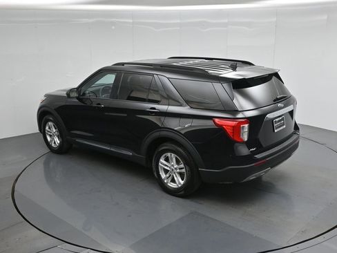 Certified 2023 Ford Explorer XLT w/ Equipment Group 202A RWD image 40