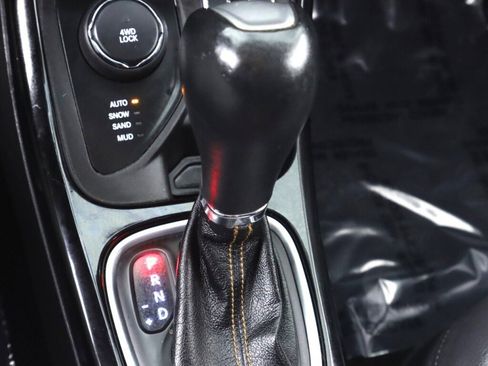 Used 2019 Jeep Compass Limited image 27