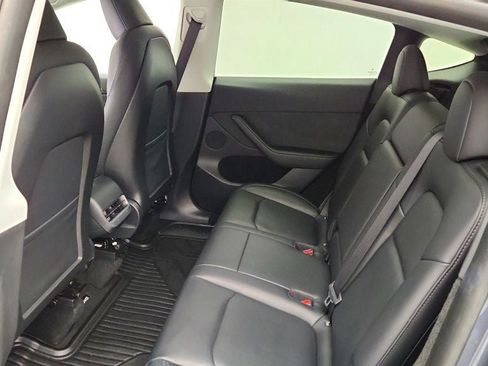Used 2023 Tesla Model Y Long Range AWD/4WD image 26