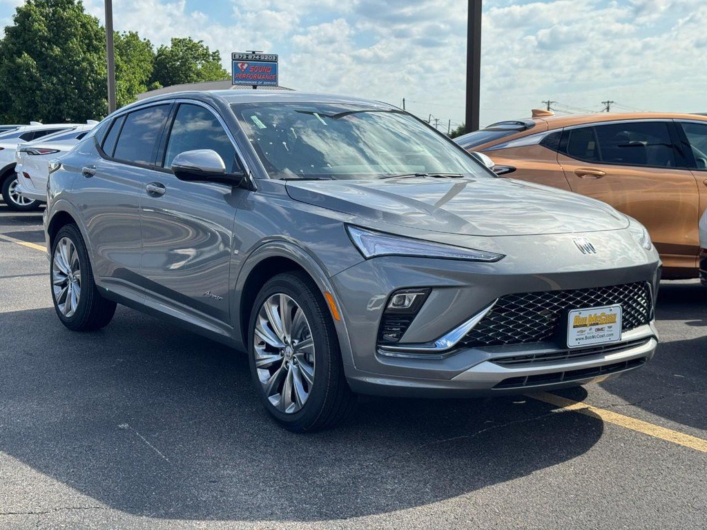 New 2026 Buick Envista Avenir FWD image 2