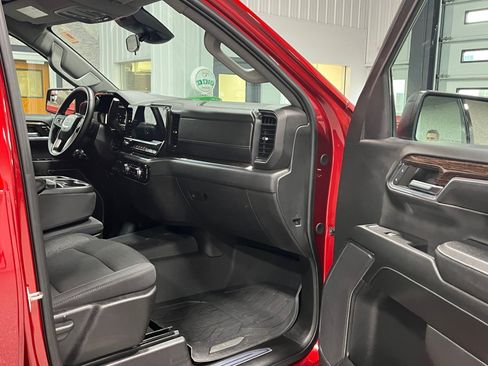 Certified 2024 GMC Sierra 1500 Elevation w/ LPO, Elevation Black Package image 10