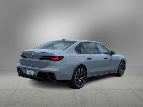 New 2025 BMW 740i xDrive AWD/4WD image 8