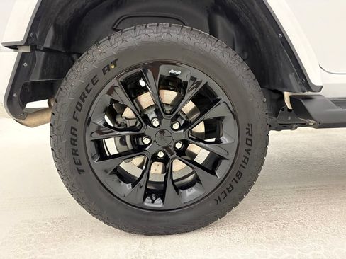Used 2021 Jeep Wrangler Unlimited Sahara AWD/4WD image 23