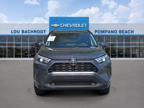 Used 2024 Toyota RAV4 XLE w/ Convenience Package image 2