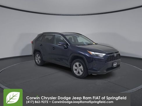 Used 2025 Toyota RAV4 XLE AWD/4WD image 3