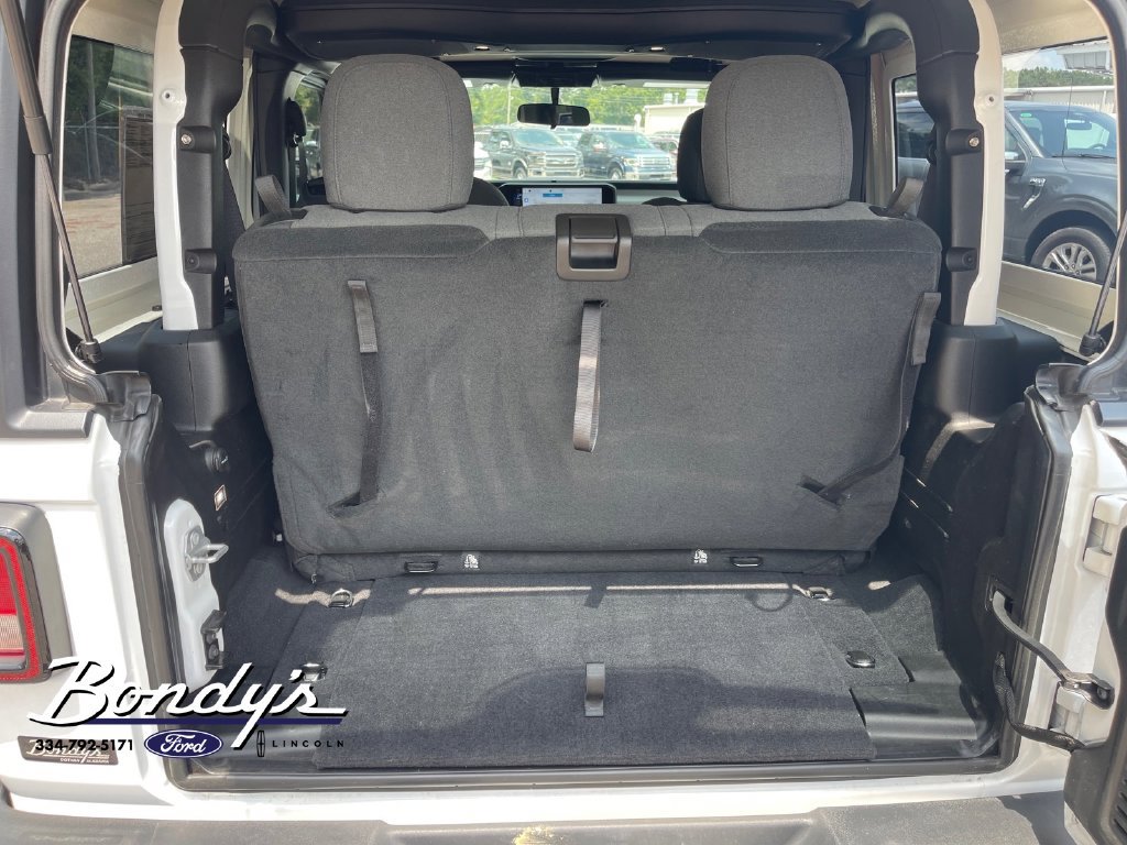 Used 2025 Jeep Wrangler Sport AWD/4WD image 14