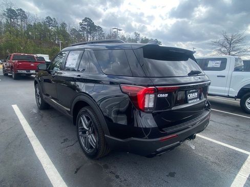 New 2026 Ford Explorer ST-Line w/ ST-Line Street Pack AWD/4WD image 5