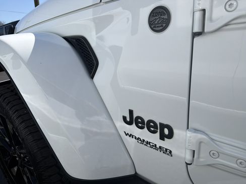 Certified 2022 Jeep Wrangler Unlimited Sahara AWD/4WD image 33