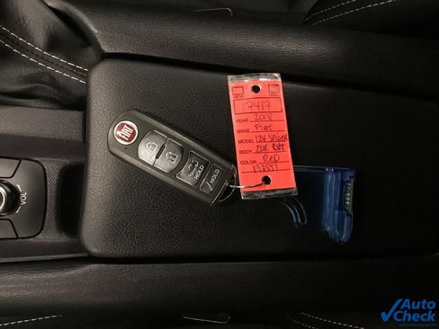 Used 2018 FIAT 124 Spider Classica w/ Technology Group image 54