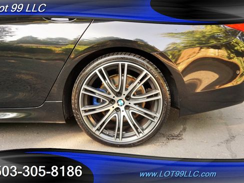 Used 2018 BMW M550i xDrive w/ Driving Assistance Package image 29