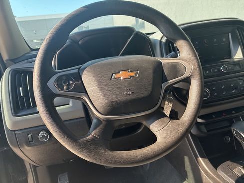 Used 2022 Chevrolet Colorado W/T w/ WT Convenience Package RWD image 17