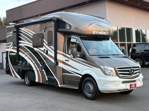 Used 2016 Mercedes-Benz Sprinter 3500 image 2