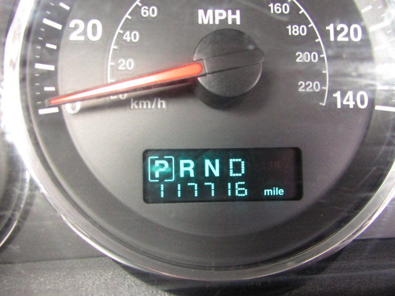 Used 2007 Jeep Commander Sport RWD image 23