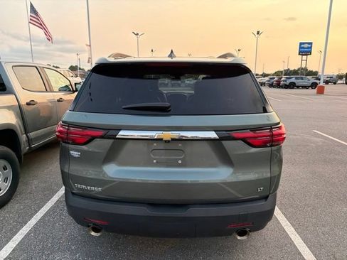 Used 2023 Chevrolet Traverse LT FWD image 4