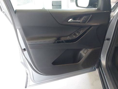 New 2026 Chevrolet Equinox LT w/ Convenience Package II FWD image 25