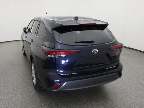 New 2026 Toyota Highlander Limited image 6