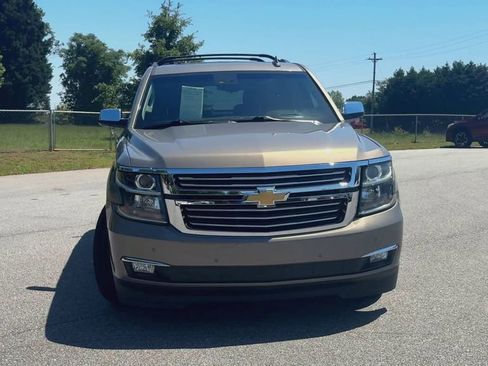 Used 2017 Chevrolet Tahoe Premier RWD image 3