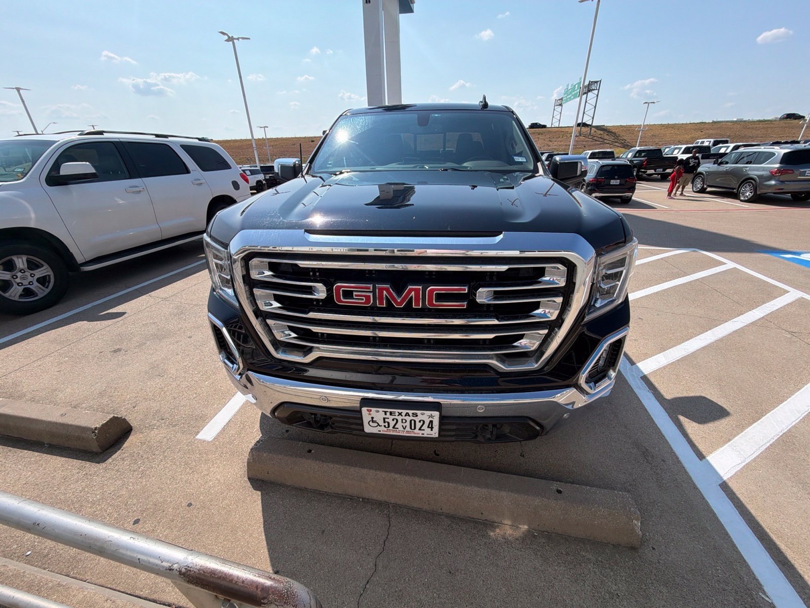 Used 2020 GMC Sierra 1500 SLT AWD/4WD image 2