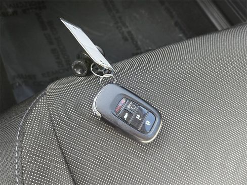 Used 2025 Honda CR-V EX image 19