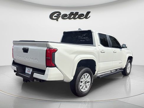 Used 2025 Toyota Tacoma SR5 RWD image 5