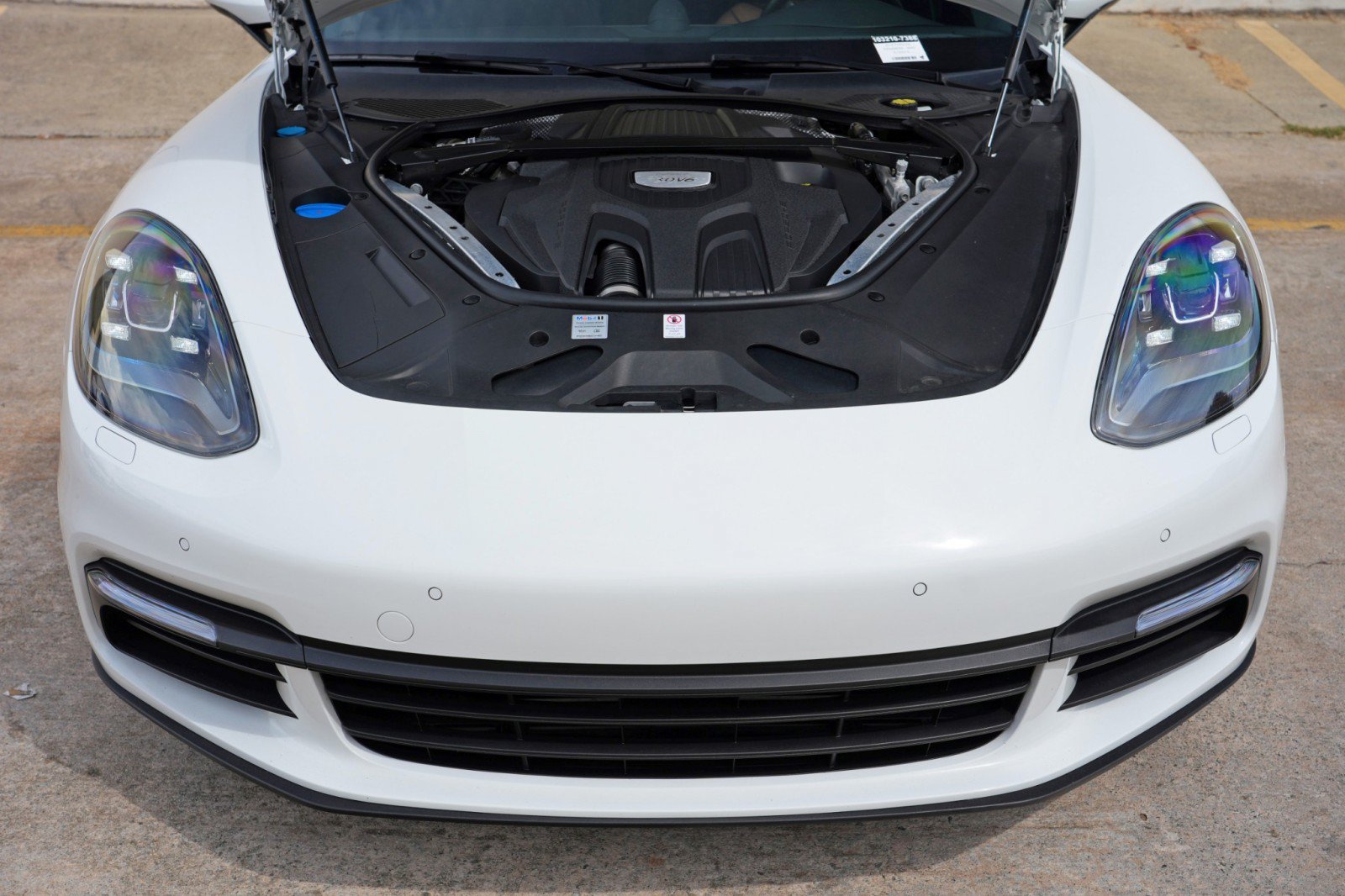 Used 2018 Porsche Panamera image 8