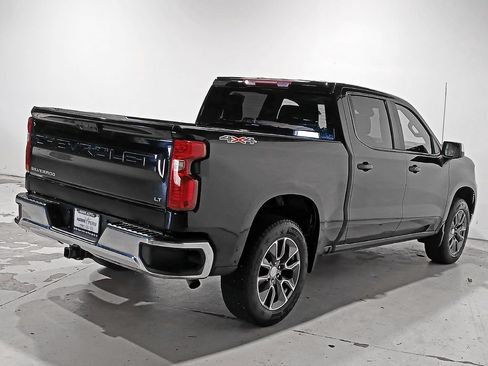 Used 2023 Chevrolet Silverado 1500 LT AWD/4WD image 6