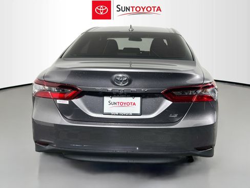 Used 2023 Toyota Camry LE FWD image 5
