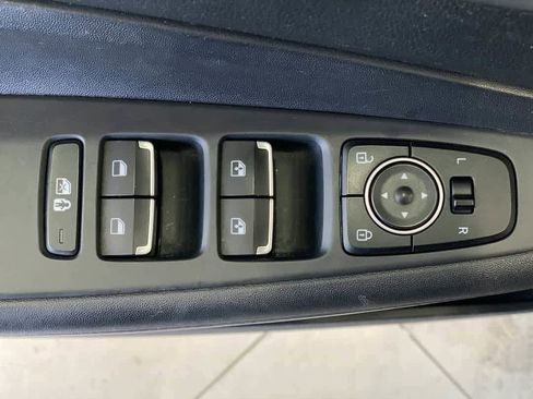 Used 2023 Hyundai Santa Fe SEL image 9