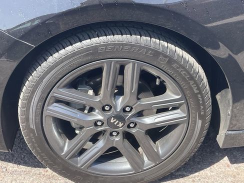 Certified 2021 Kia Forte GT-Line image 5