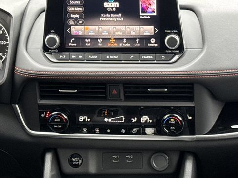 New 2025 Nissan Rogue SV image 25