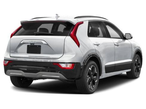 Certified 2023 Kia Niro Wind FWD image 2