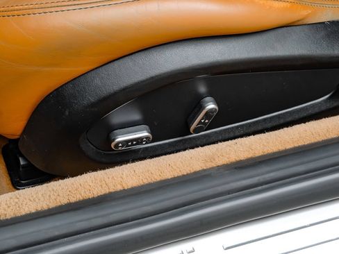 Used 2015 Ferrari California T RWD image 37