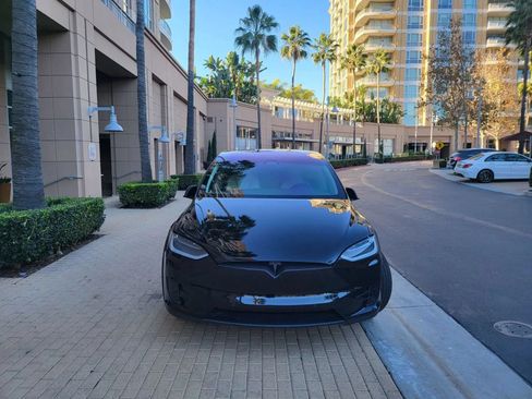 Used 2018 Tesla Model X 100D AWD/4WD image 7