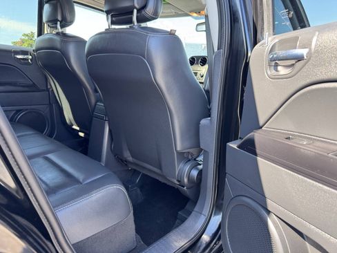 Used 2015 Jeep Patriot High Altitude FWD image 31