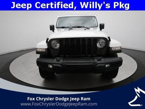 Certified 2021 Jeep Gladiator Willys image 12
