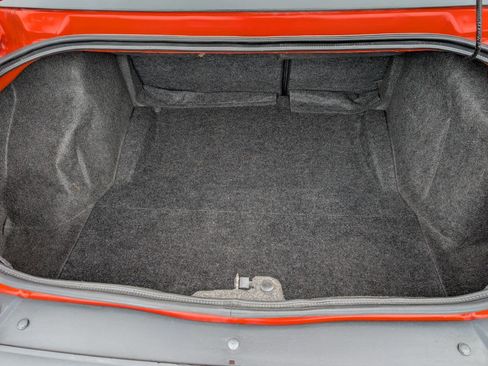 Used 2013 Dodge Challenger R/T image 13