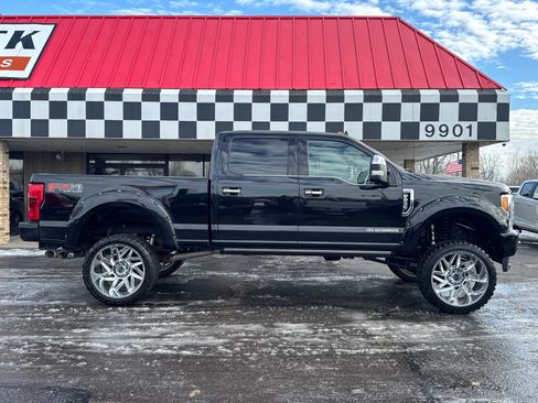 Used 2019 Ford F250 Platinum w/ Platinum Ultimate Package AWD/4WD image 8