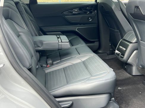 New 2026 Lincoln Nautilus Reserve w/ Jet Appearance Package image 11