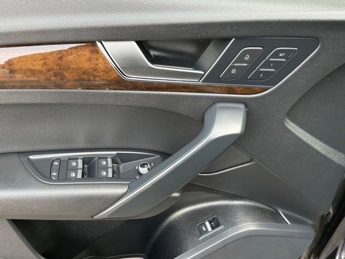 Used 2019 Audi Q5 2.0T Premium w/ Convenience Package image 15