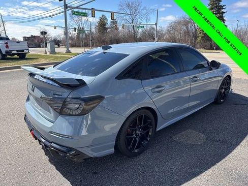 Used 2023 Honda Civic Sport image 8