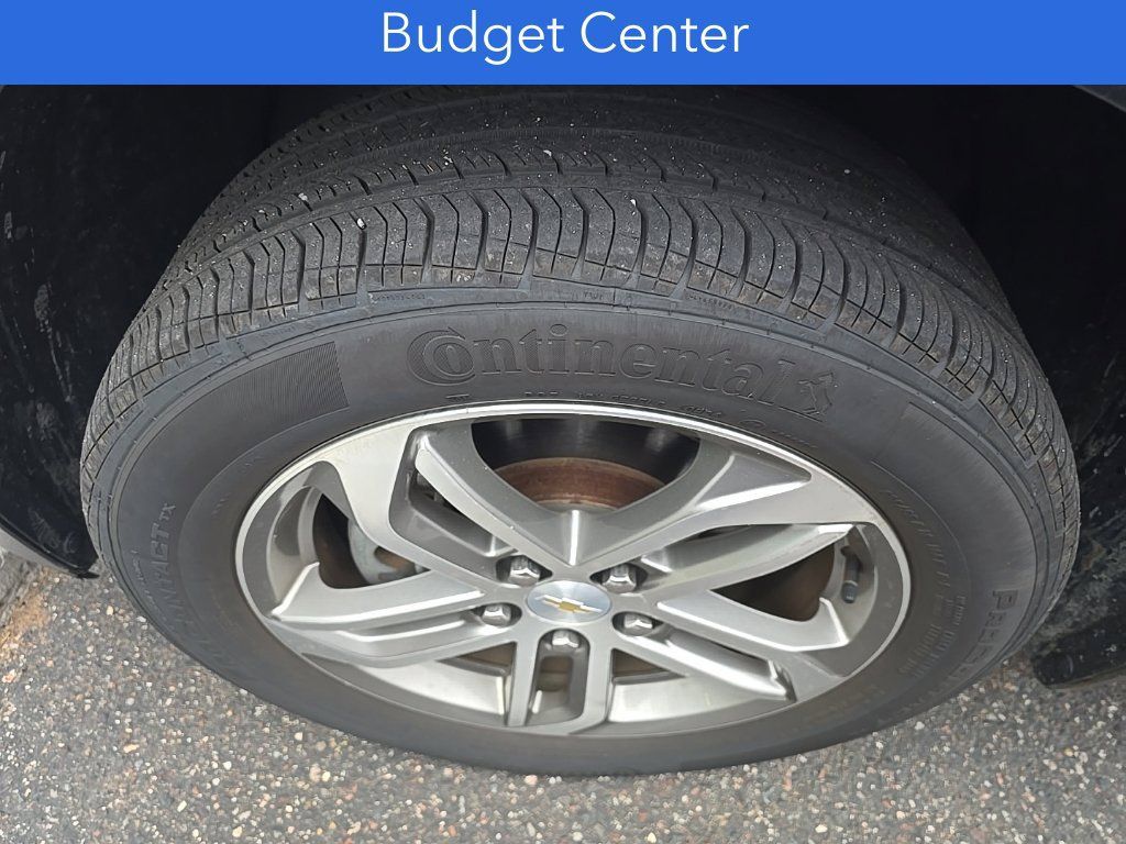 Used 2017 Chevrolet Equinox Premier w/ Enhanced Convenience Package FWD image 32