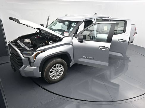 Used 2024 Toyota Tundra SR5 w/ SR5 Premium Package AWD/4WD image 40