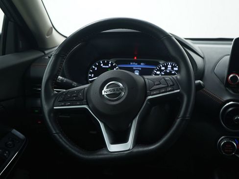 Used 2022 Nissan Sentra SR w/ SR Premium Package image 14