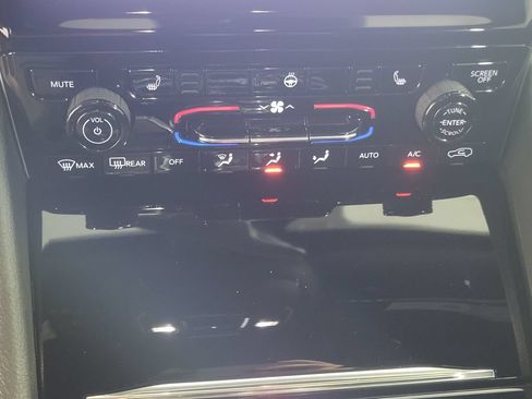 Used 2025 Jeep Grand Cherokee L Limited w/ Trailer Tow Package AWD/4WD image 20