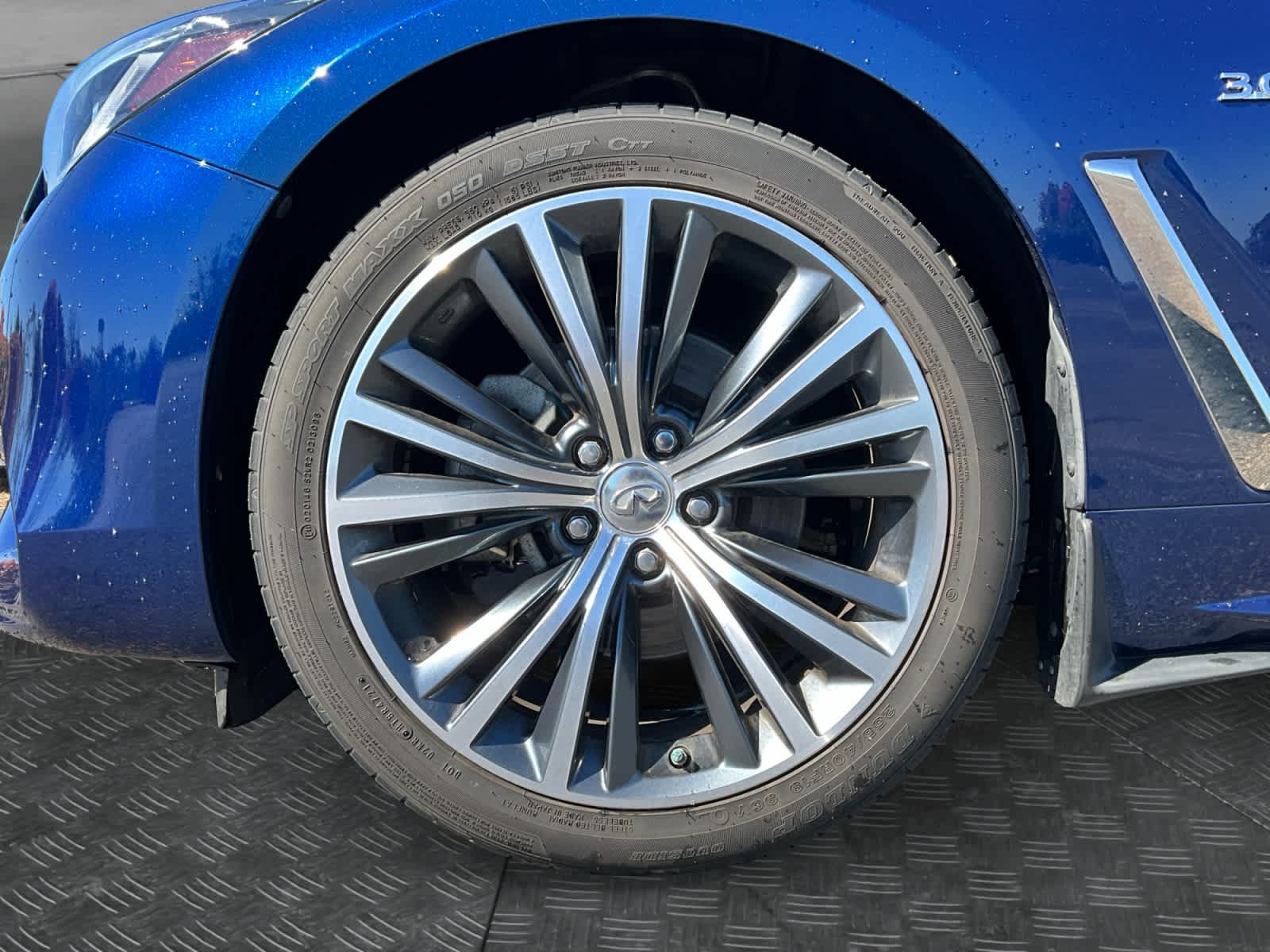 Used 2019 INFINITI Q60 3.0t Luxe w/ Essential Package AWD/4WD image 14