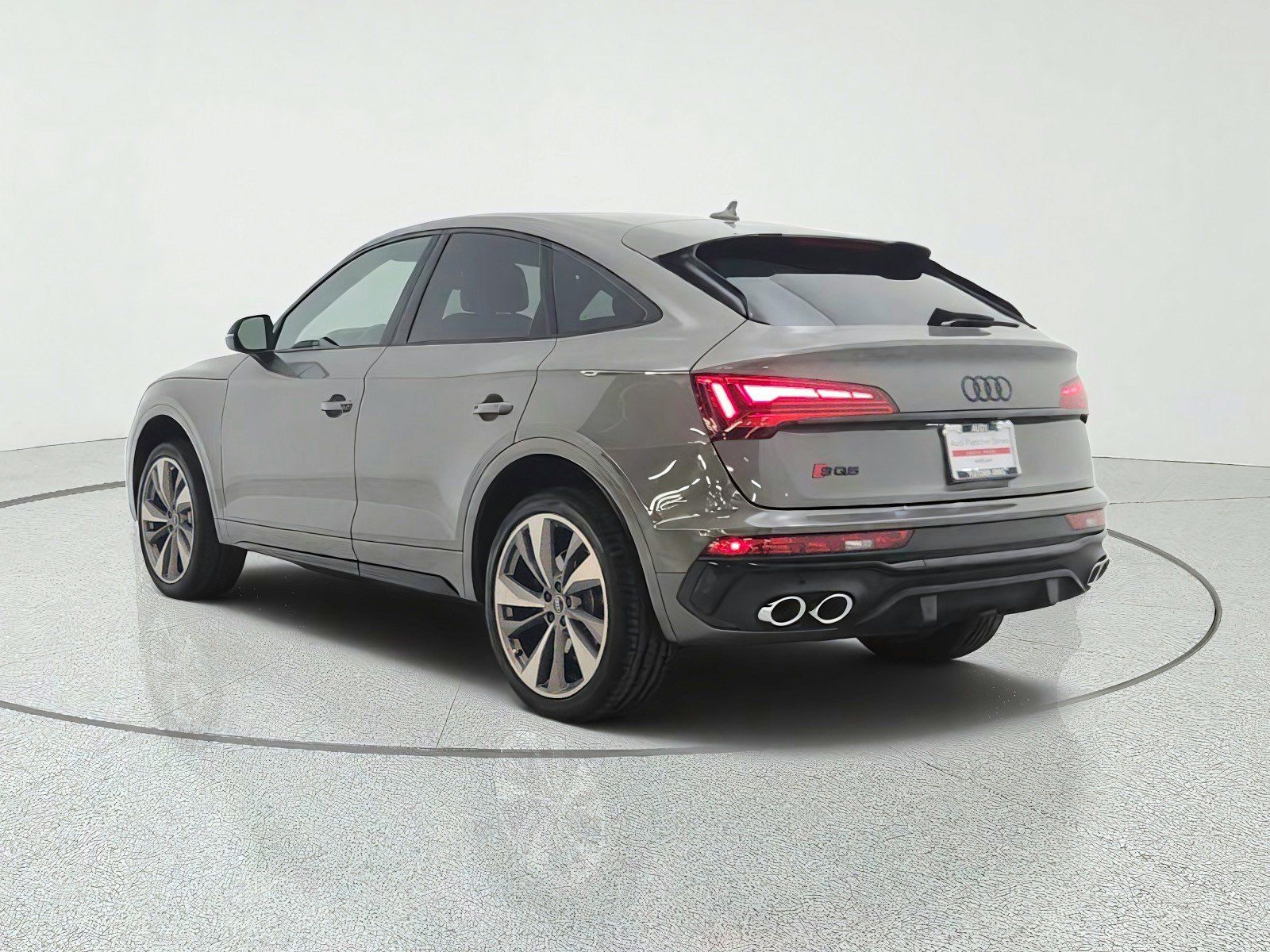 Used 2023 Audi SQ5 Premium Plus w/ Premium Plus Package AWD/4WD image 7