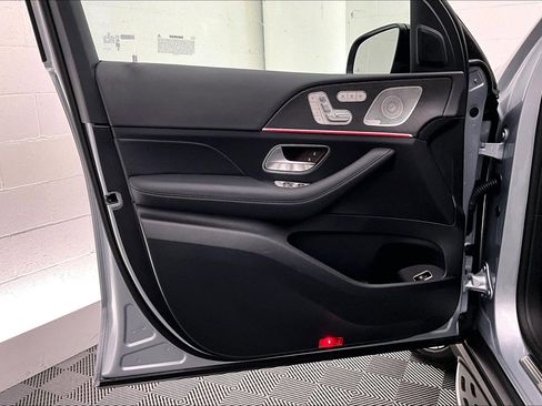 Used 2026 Mercedes-Benz GLS 450 4MATIC image 24